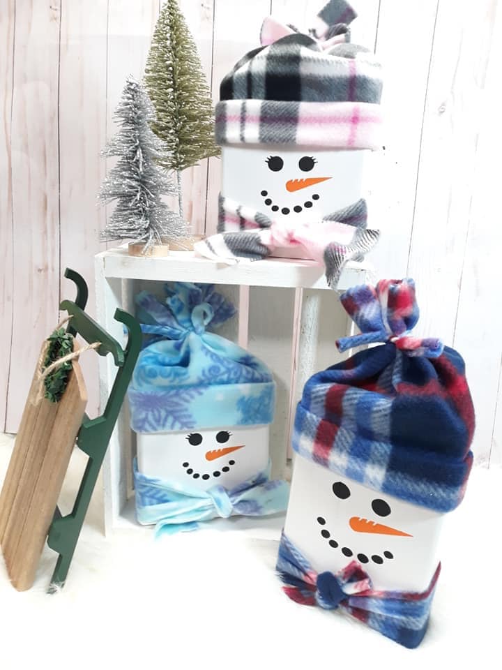Snowmen Shelf Sitters